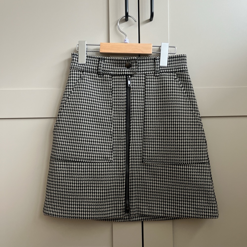 H&M Black and White A-Line Skirt